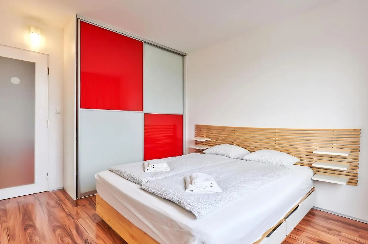 Apartment Molakova Prag
