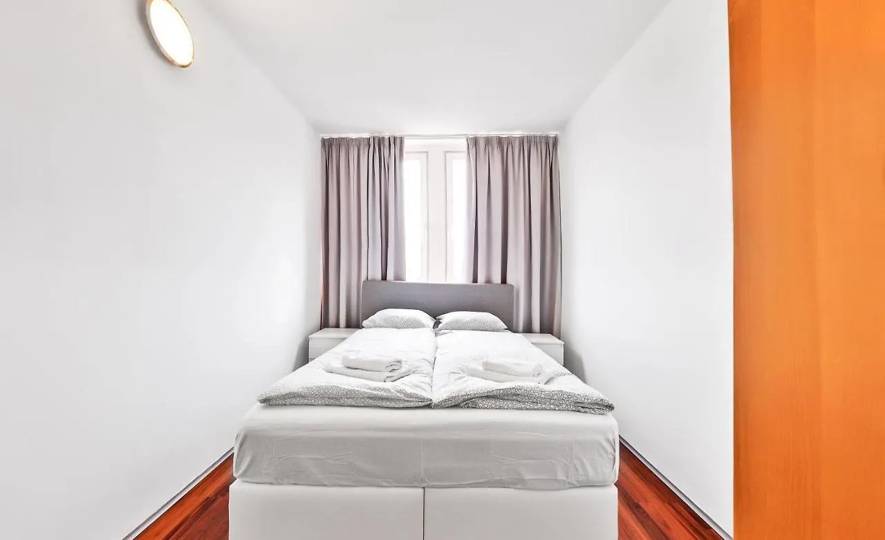 Apartment Molakova Prag
